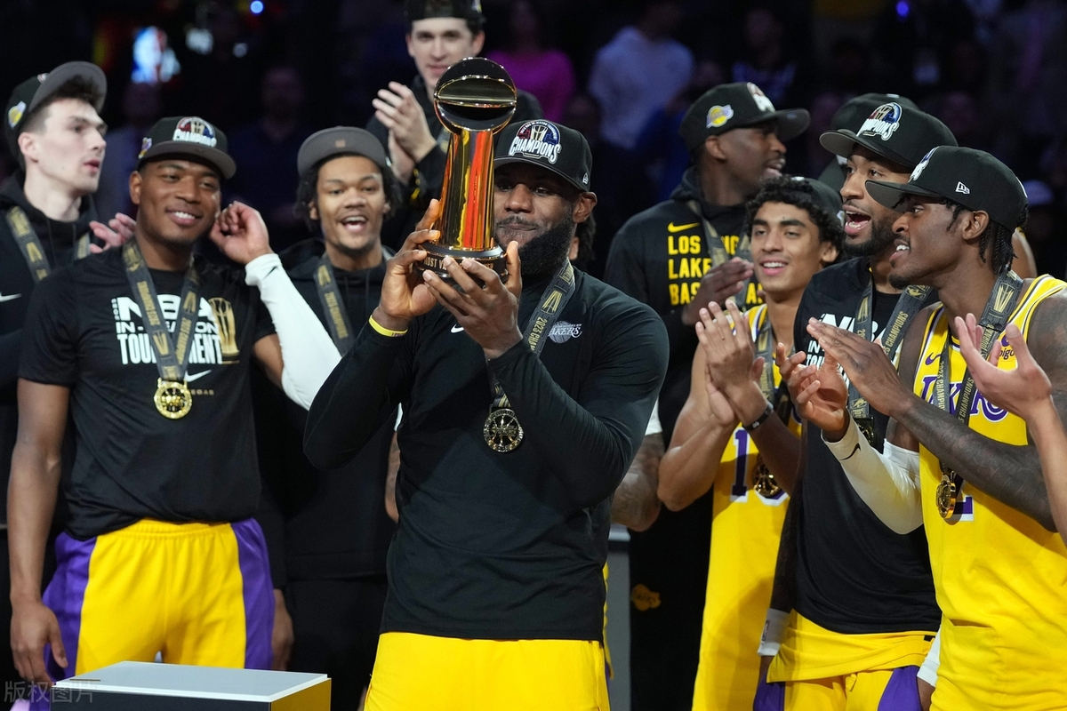开云足球直播-NBA全明星赛：詹姆斯与字母哥联手大胜
