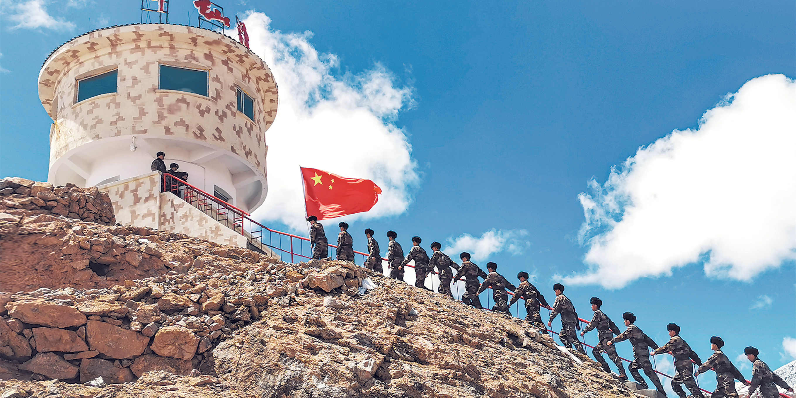 开云体育在线入口-关于铁血壮志！球场上的英雄之战的信息