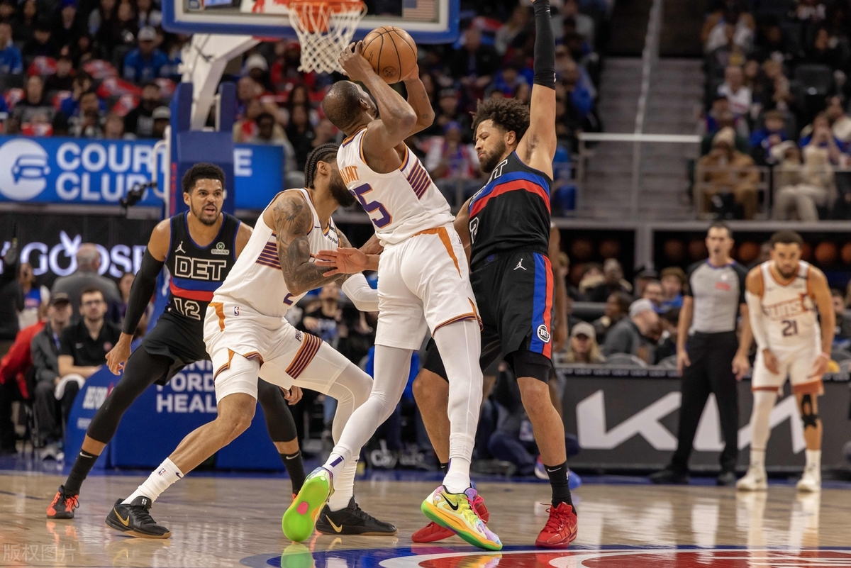 开云体育官网登入-关于NBA常规赛筹备中，球星战术训练加大的信息